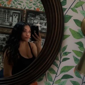 Meet your Posher, Sharon